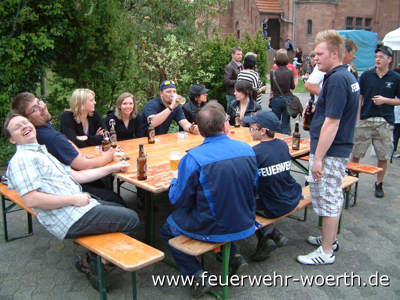 2010.04.30 Maibaumaufstellung (24).JPG